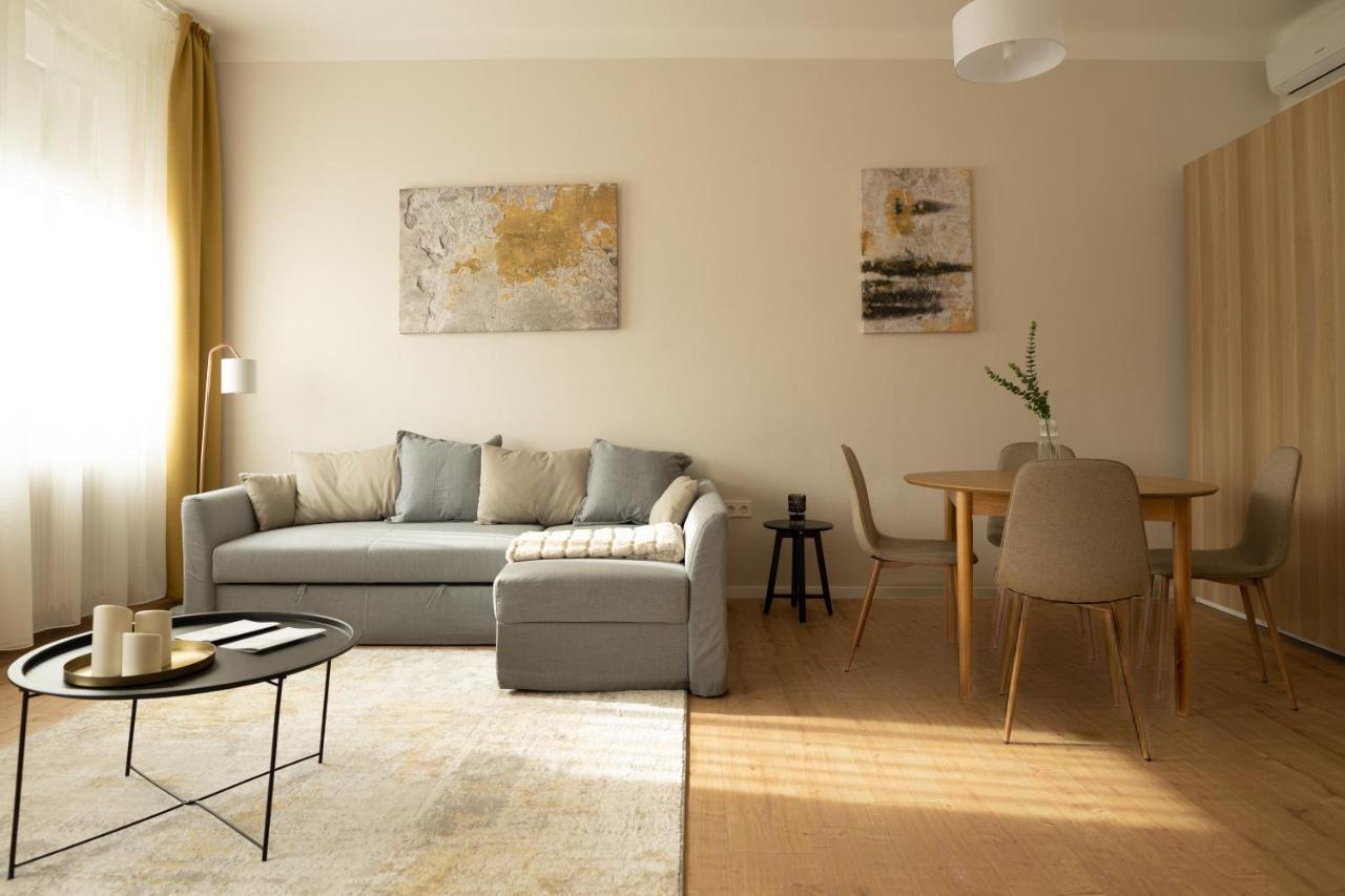 Square 2 Apartment Debrecen Exterior photo