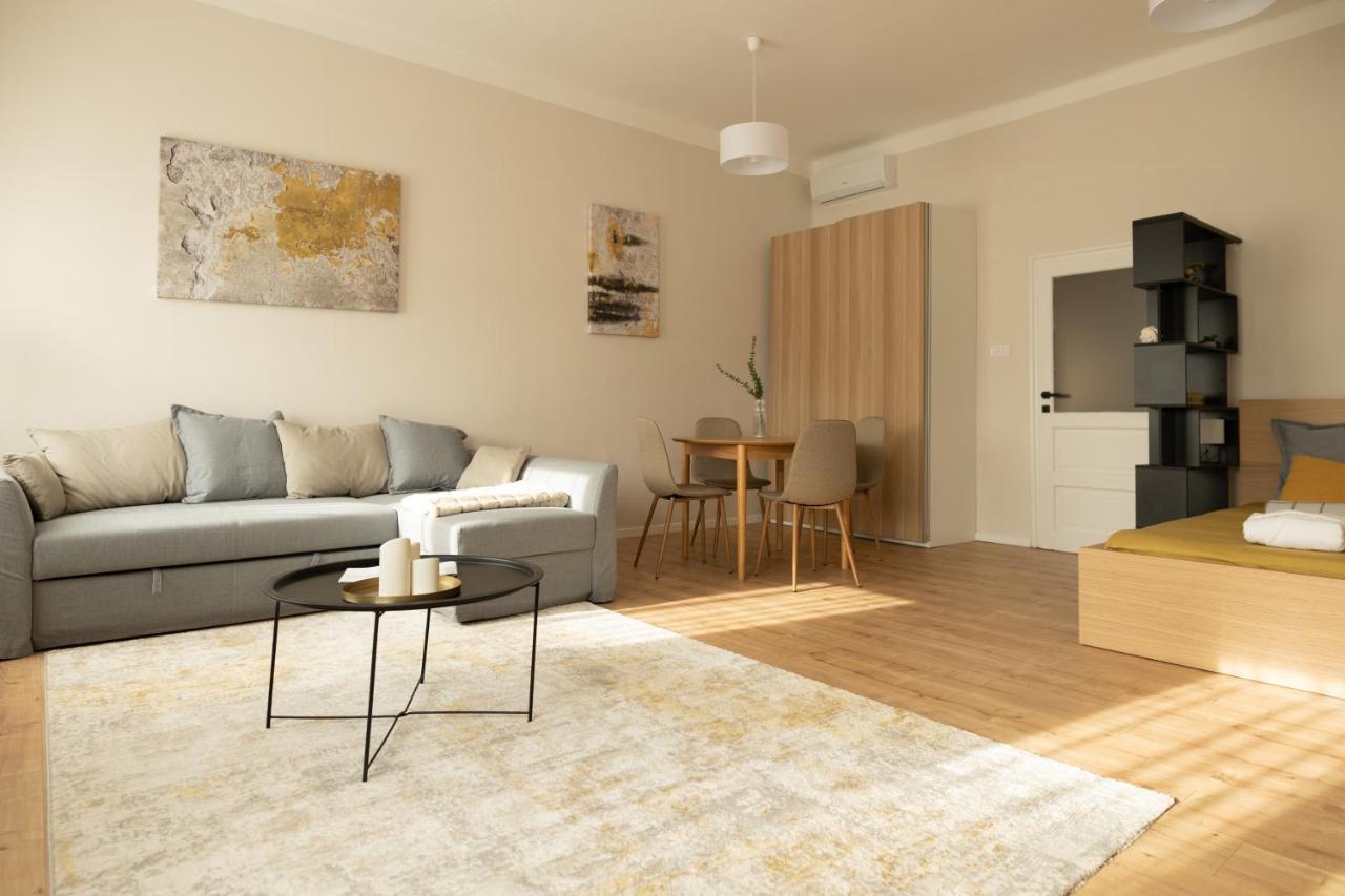Square 2 Apartment Debrecen Exterior photo